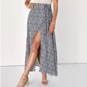 Lulu’s Navy Slit Skirt